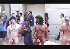 Russo Morena com um pau quadrinhos de sexo completos pau com dois homens