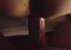 Bunda grande MILF em cinza saia dá cara um filmespornoscompletos boquete no chão