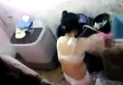 O ânus de uma linda completo xnxx loira acaricia um pau grande com linda e boa