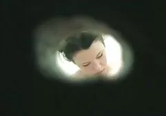 Cher bronzeada em meias pretas é fodida moms bang teens completo por seu parceiro na cama