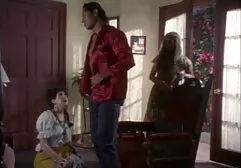 Hahal dedilhado uma menina em meias e carnaval porno completo porra dela em a mesa
